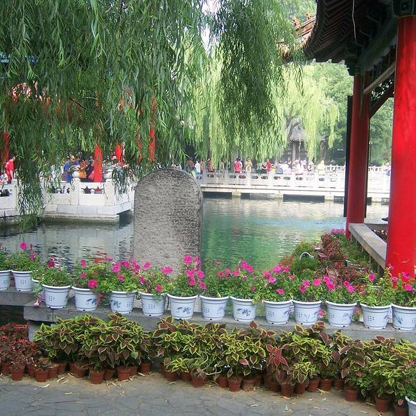 济南趵突泉门票价格历史背景揭秘，早期门票价格及其演变